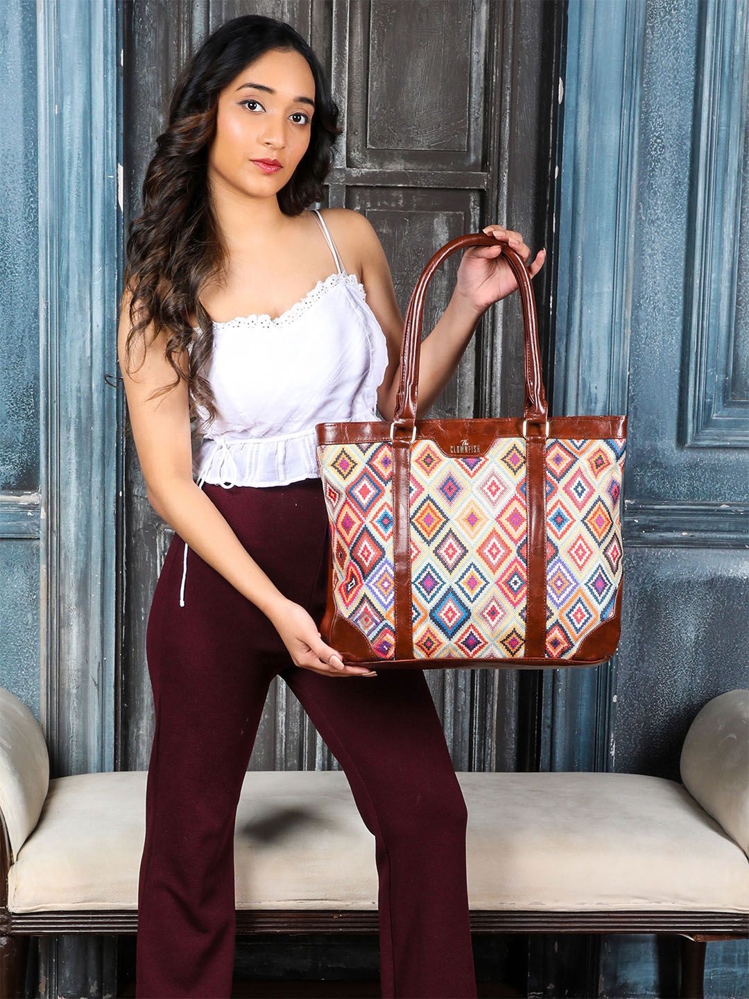 Buy THE CLOWNFISH Miranda Women Printed Jute Laptop Bag -  - Accessories for Women