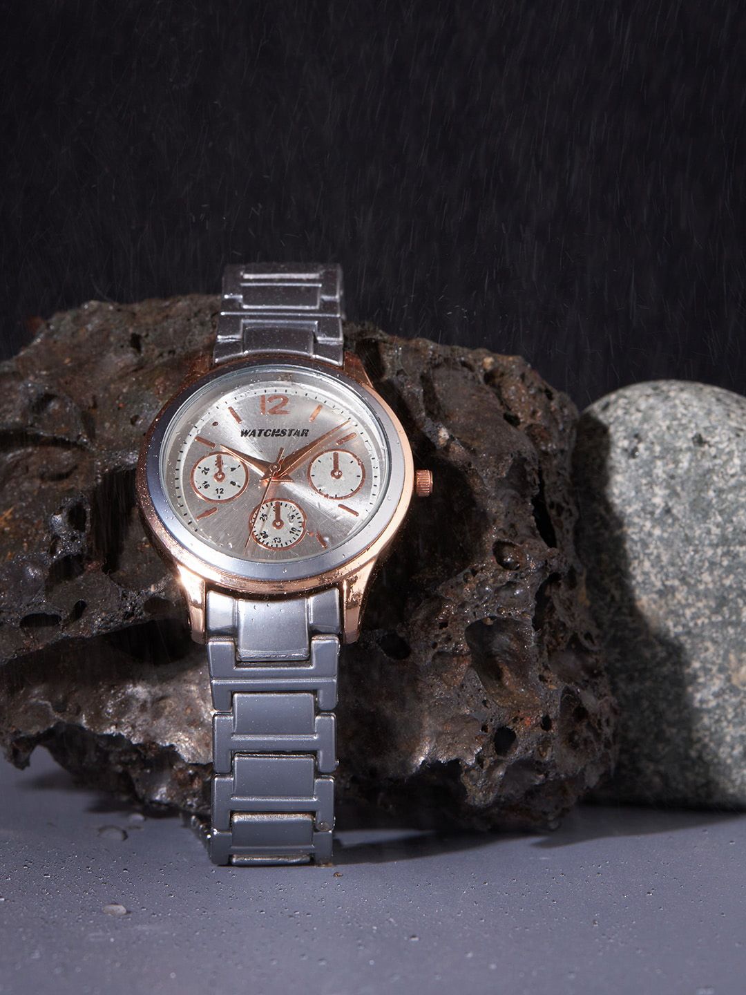 WATCHSTAR Women Round Dial & Bracelet Style Straps Analogue Watch - Lovely silver