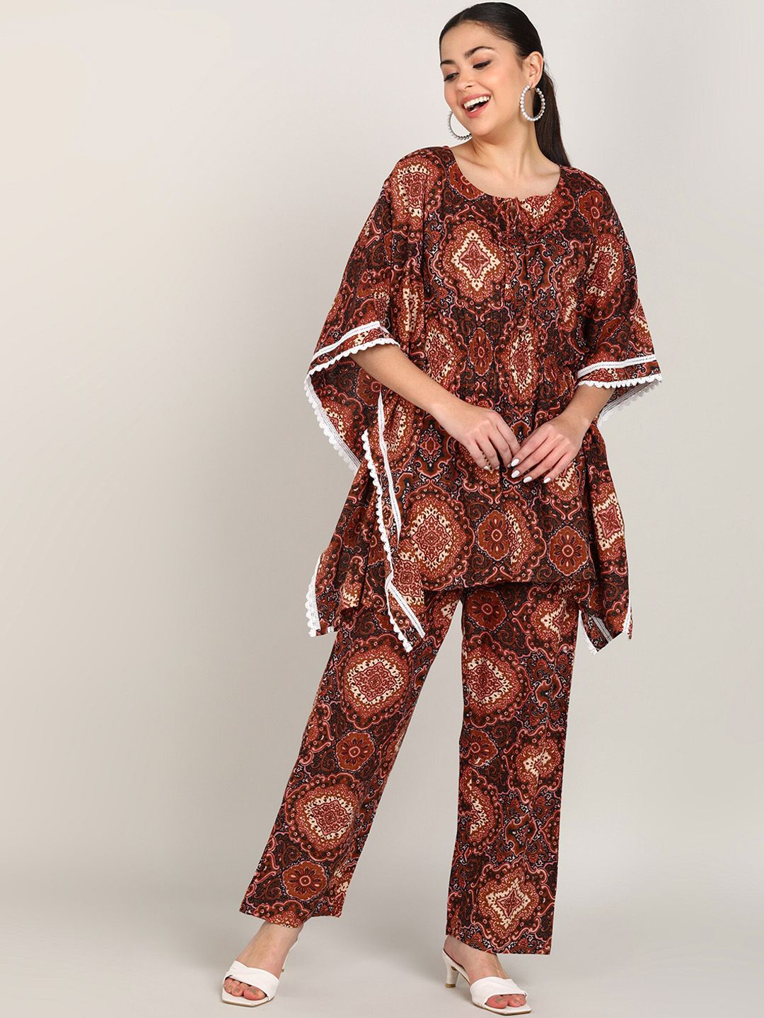 VAHSON Ethnic Motifs Printed Pure Cotton Kurti With Trousers