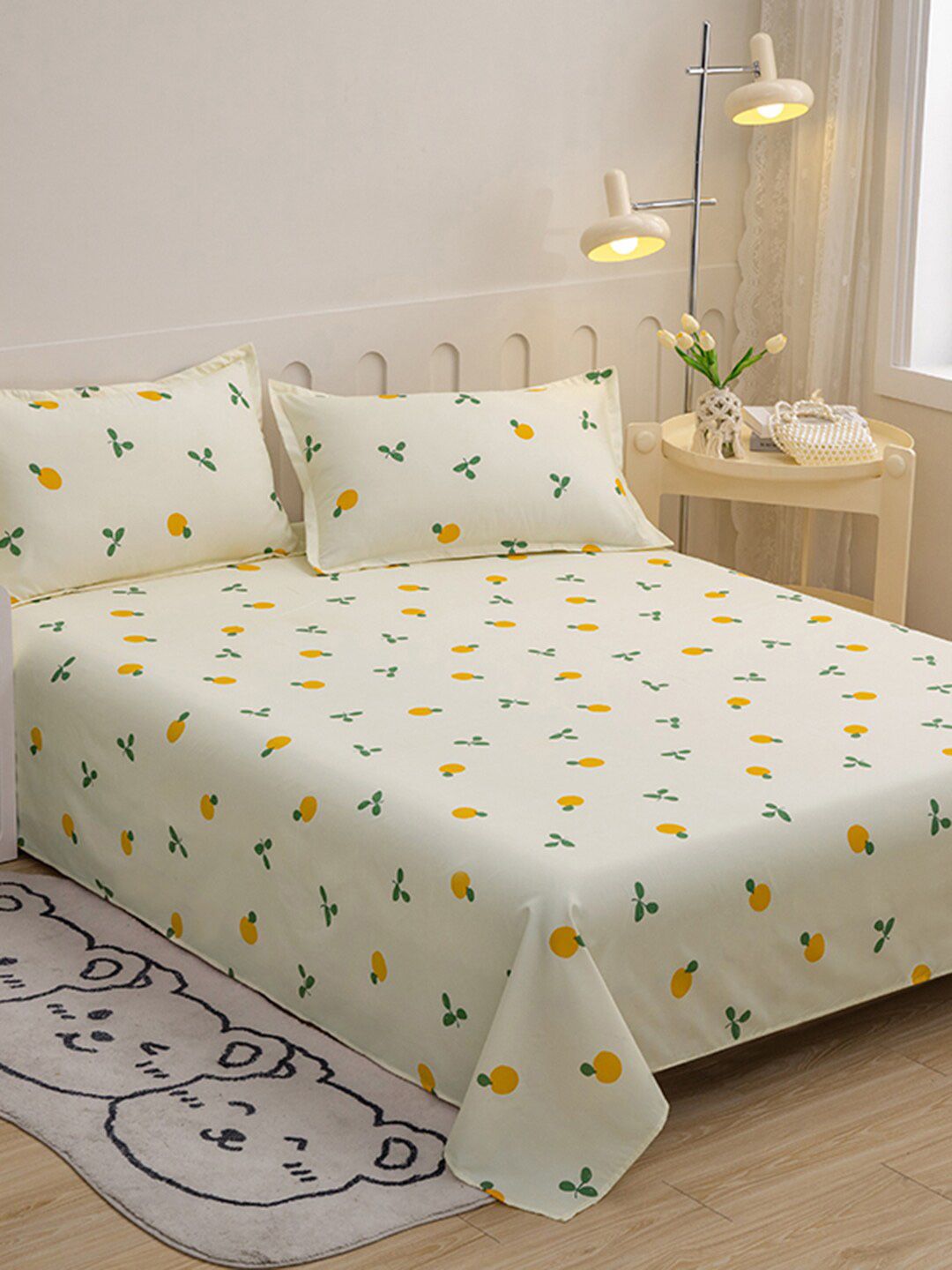 JC HOME Beige Graphic Polycotton 140 TC King Bedsheet with 2 Pillow Covers-91 x 98 inches