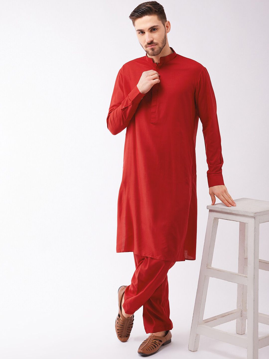 VASTRAMAY Mandarin Collar Straight Kurta With Patiala