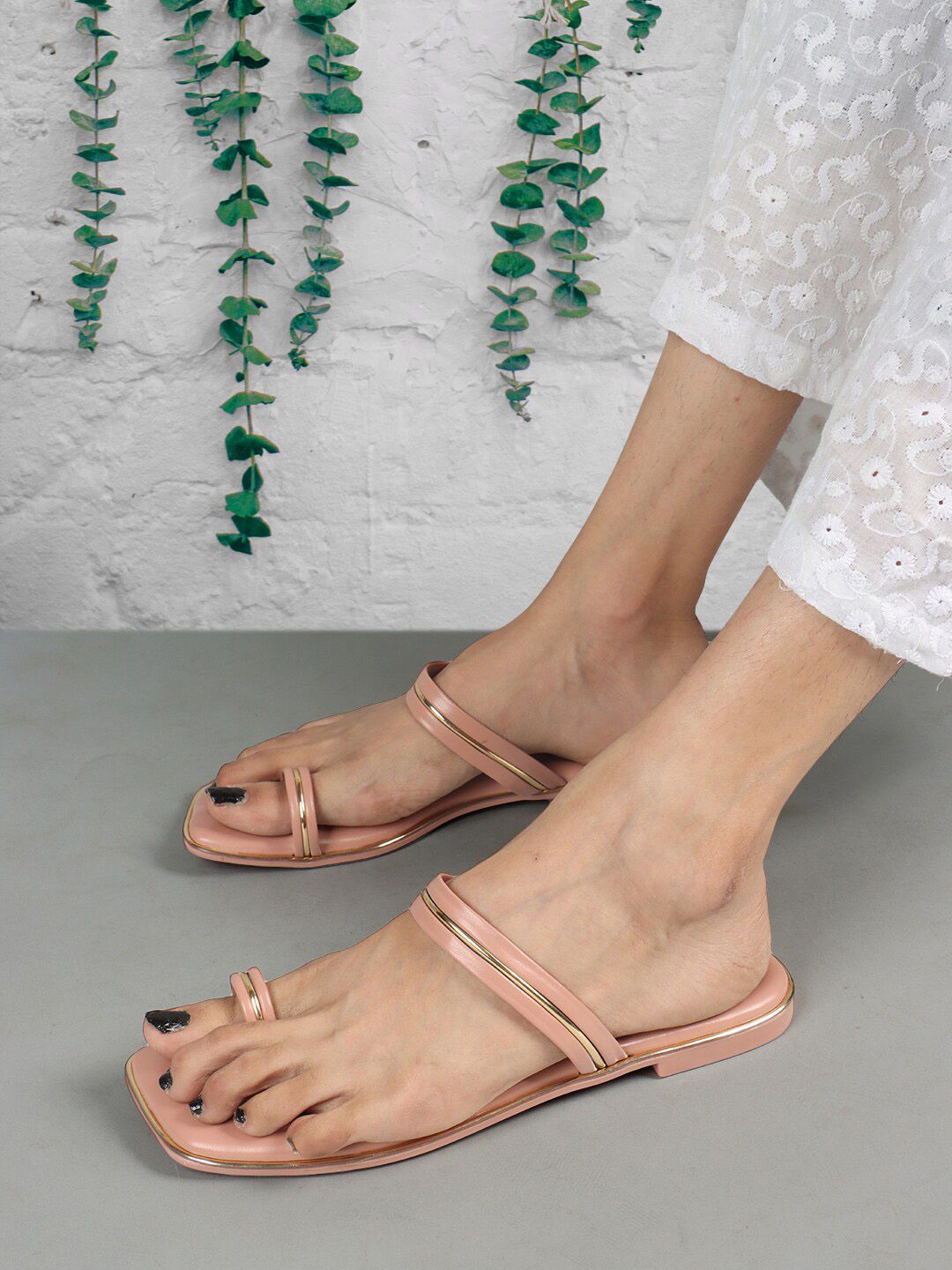 ELLE Striped One Toe Flats