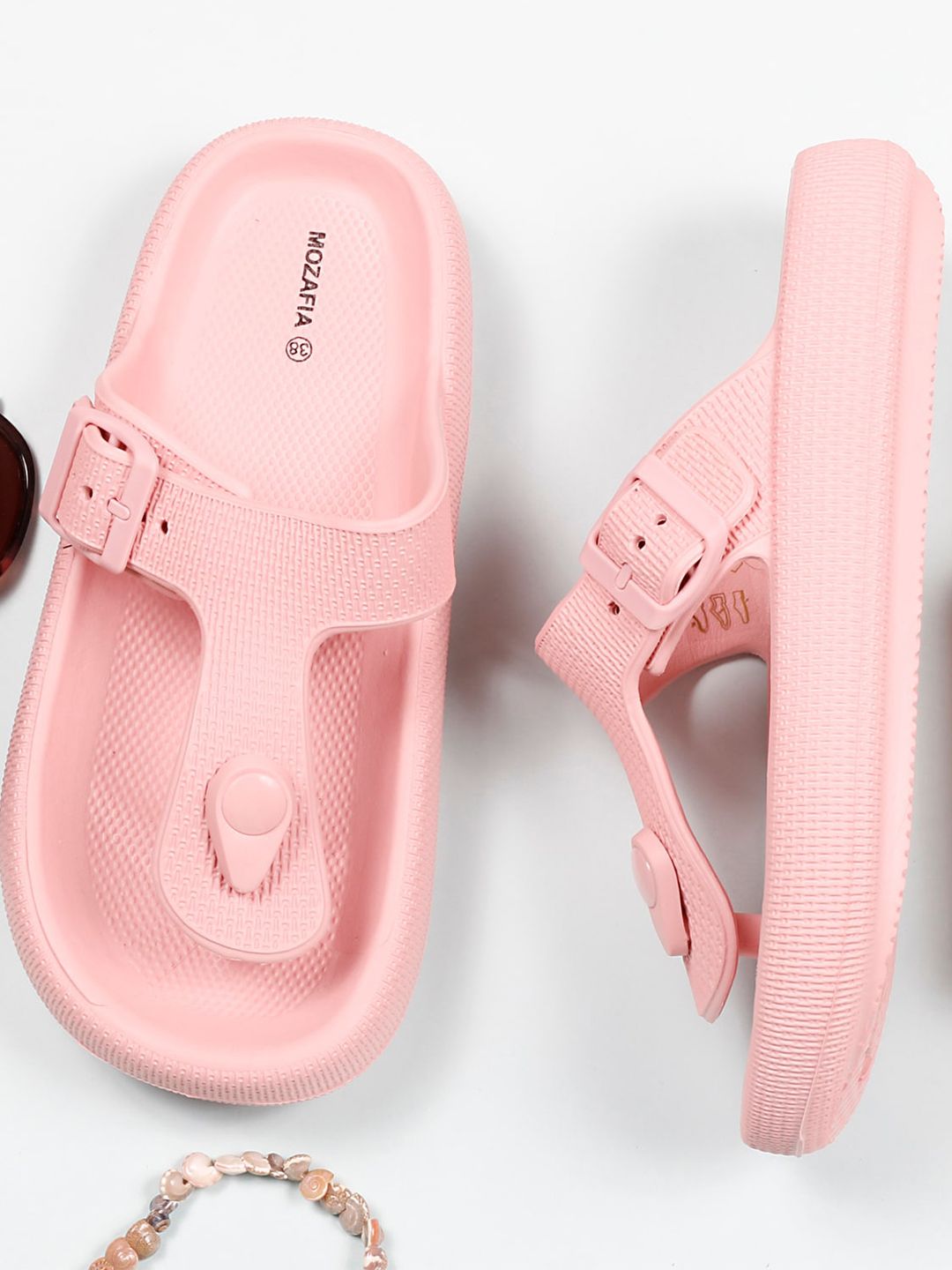 MOZAFIA Women Buckle Detail Rubber Thong Flip-Flops