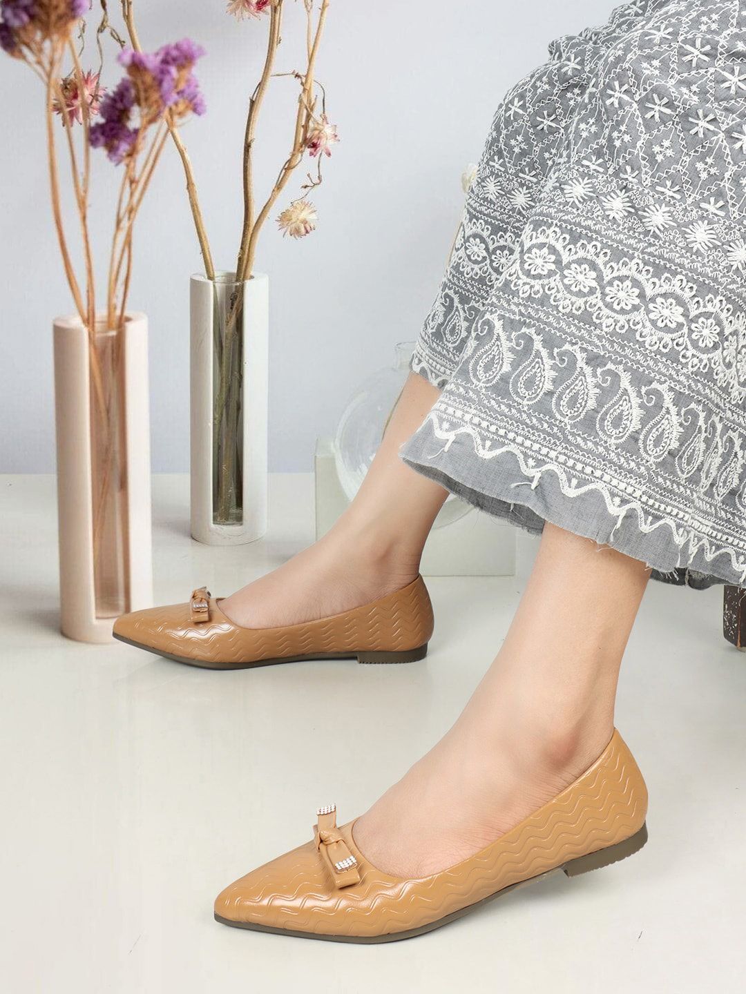 ICONICS Textured Bow Detail Pointed Toe Ballerinas