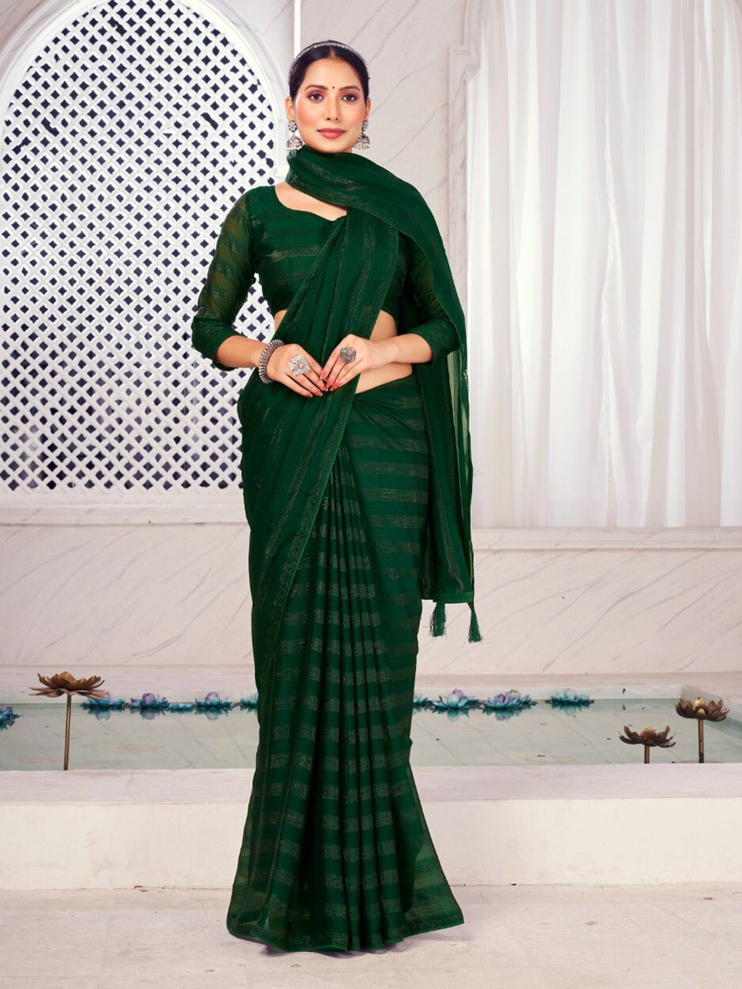 FLOURIOUS Striped Pure Chiffon Saree