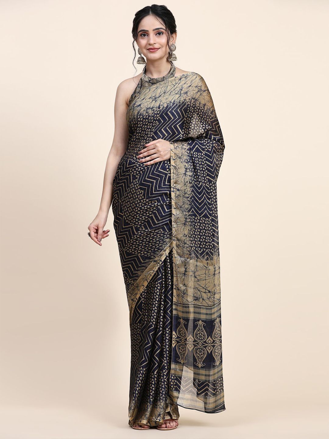 RACHNA Geometric Printed Poly Chiffon Saree