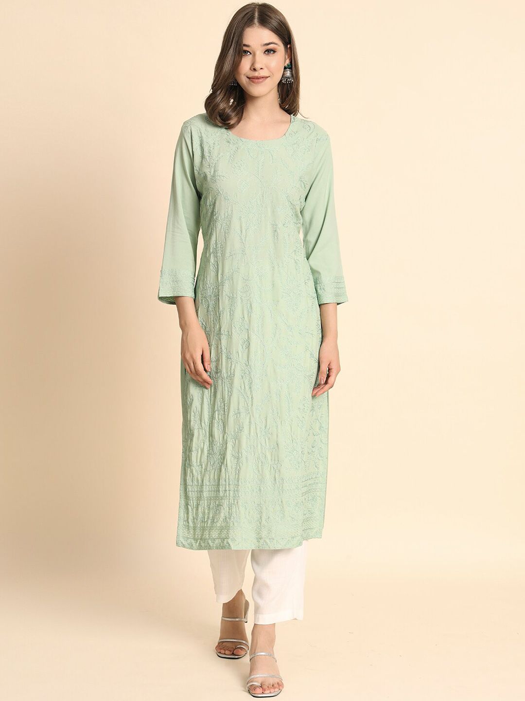 HERE&NOW Floral Embroidered Round Neck Straight Kurta