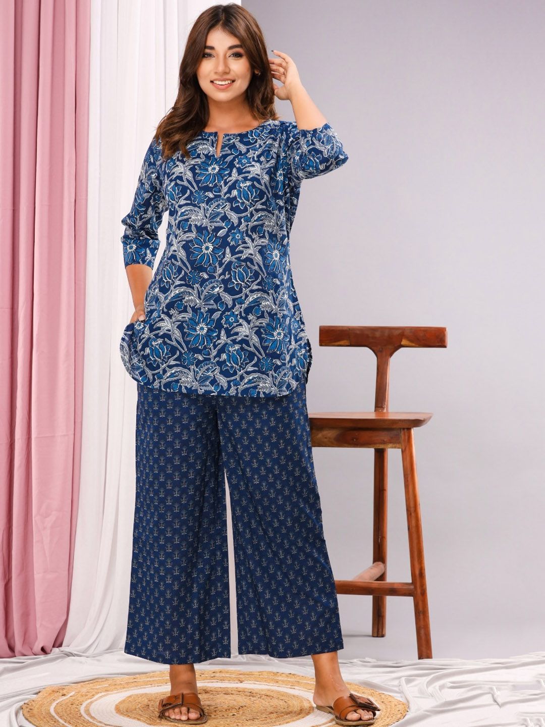 FEATHERS CLOSET Women Floral Printed Pure Cotton Night suit