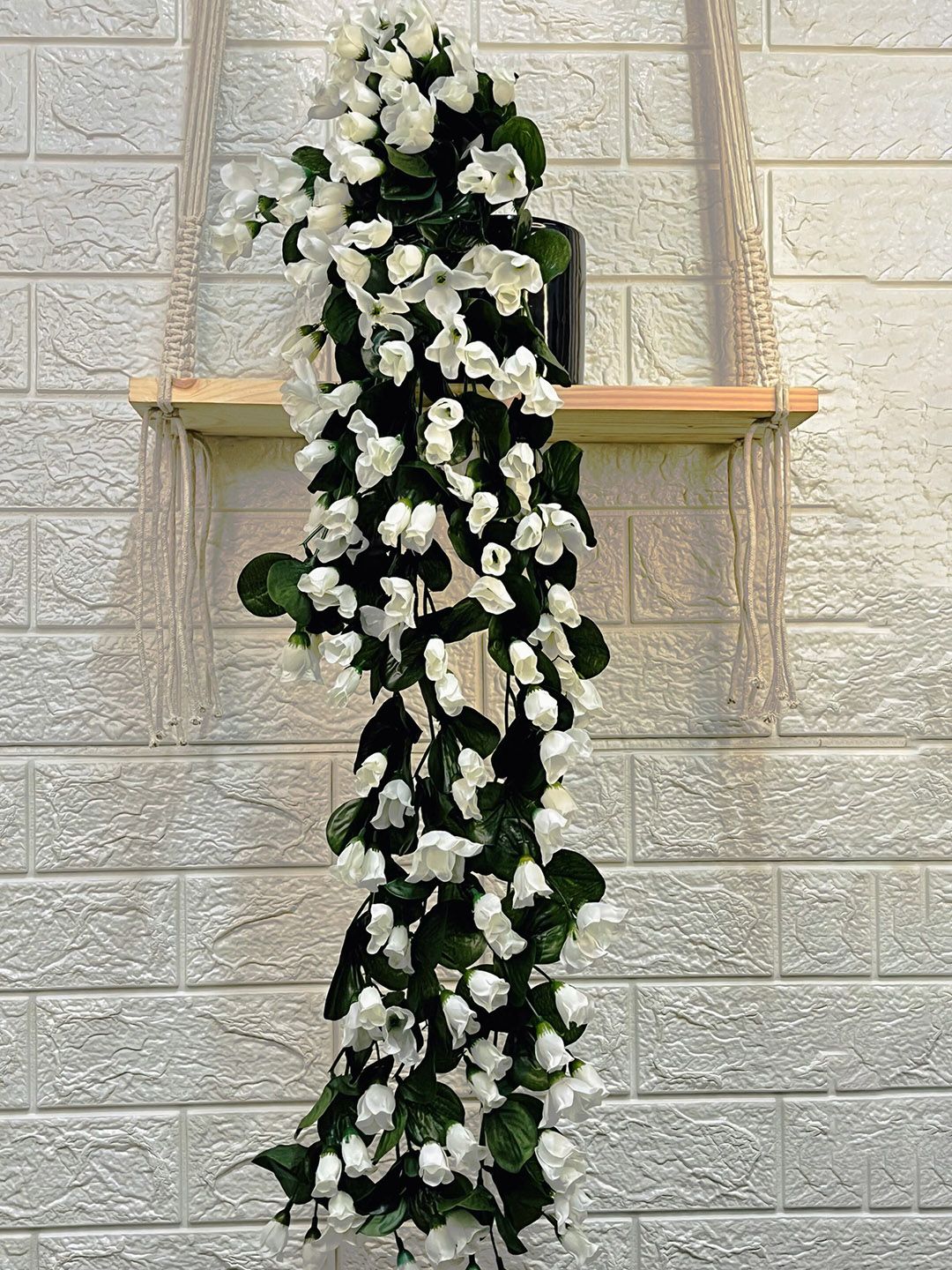Akaar White & Green Falling Rose Buds Home Decor