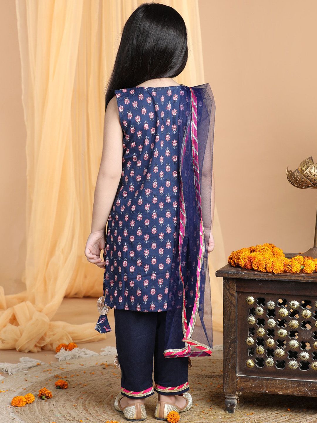 X Kinder Kids Girls Floral Printed Gotta Patti Pure Cotton Kurta with Trousers & Dupatta 4