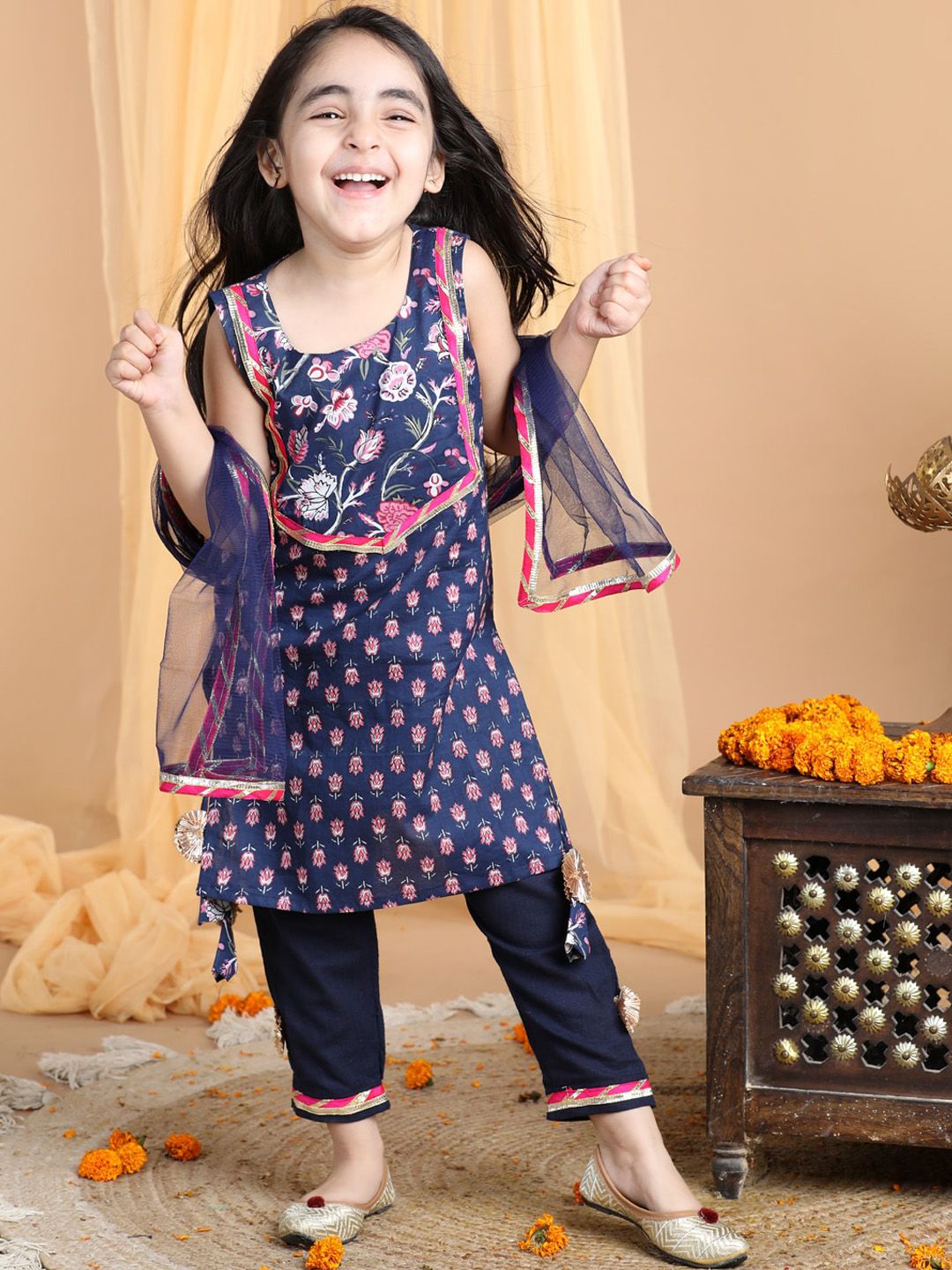 X Kinder Kids Girls Floral Printed Gotta Patti Pure Cotton Kurta with Trousers & Dupatta 5
