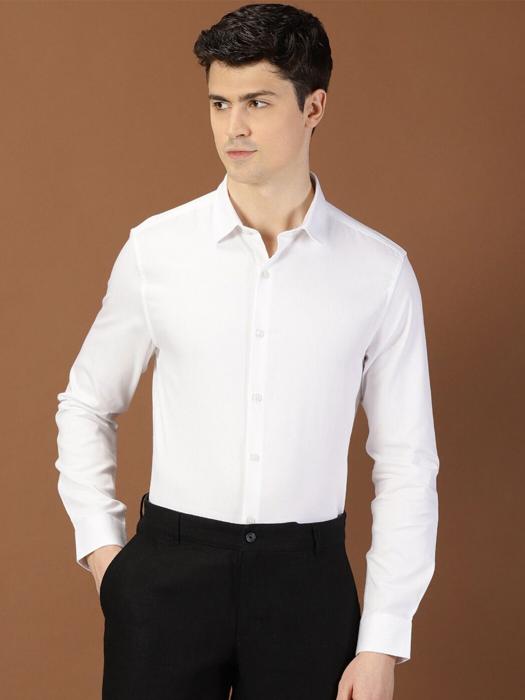 INVICTUS Original Slim Fit Spread Collar Long Sleeve Cotton Formal Shirt
