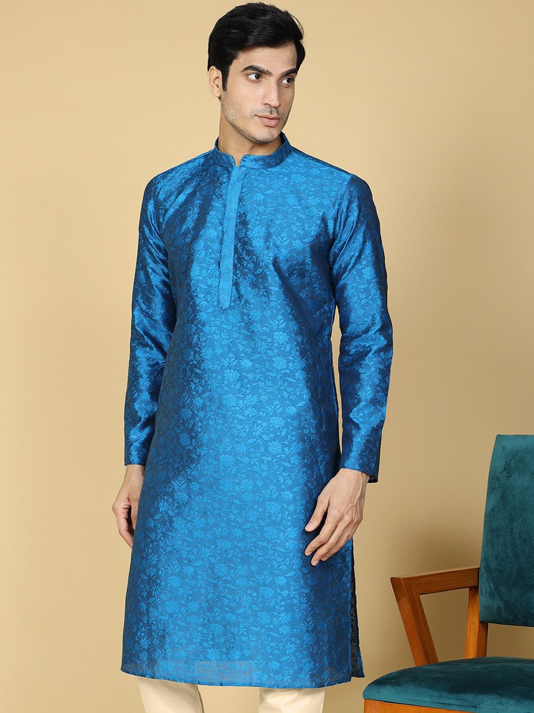 NAMASKAR Floral Woven Design Mandarin Collar Long Sleeve Jacquard Straight Kurta