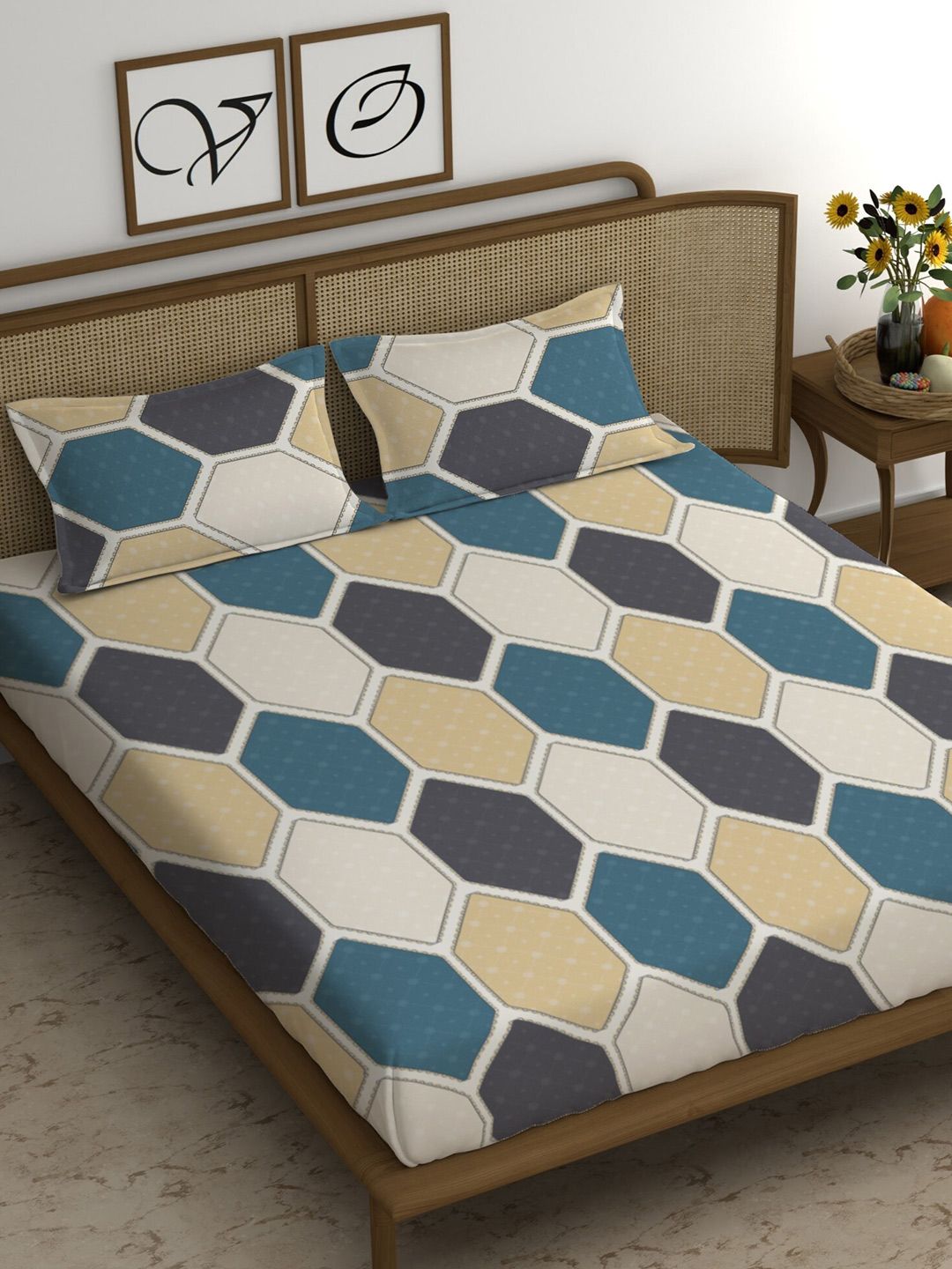 Buy CHHAVI INDIA White & Grey Printed 210 TC King Bedsheet With 2 Pillow Covers -  - Home for Unisex