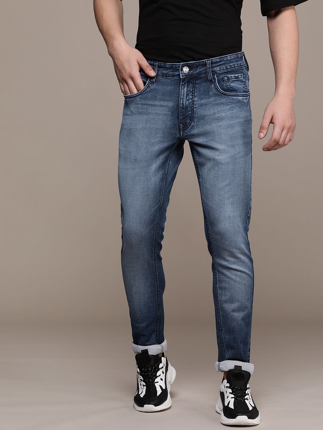 WROGN Men Slim Fit Heavy Fade Stretchable Jeans