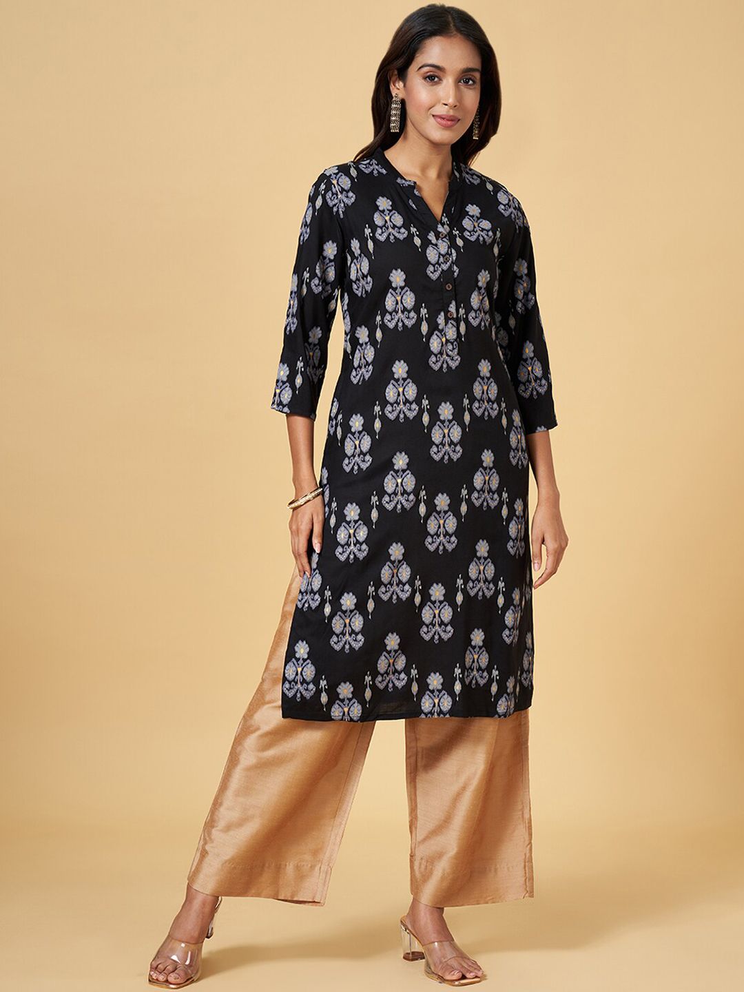 RANGMANCH BY PANTALOONS Floral Printed Mandarin Collar Three-Quarter Sleeve Straight Kurta
