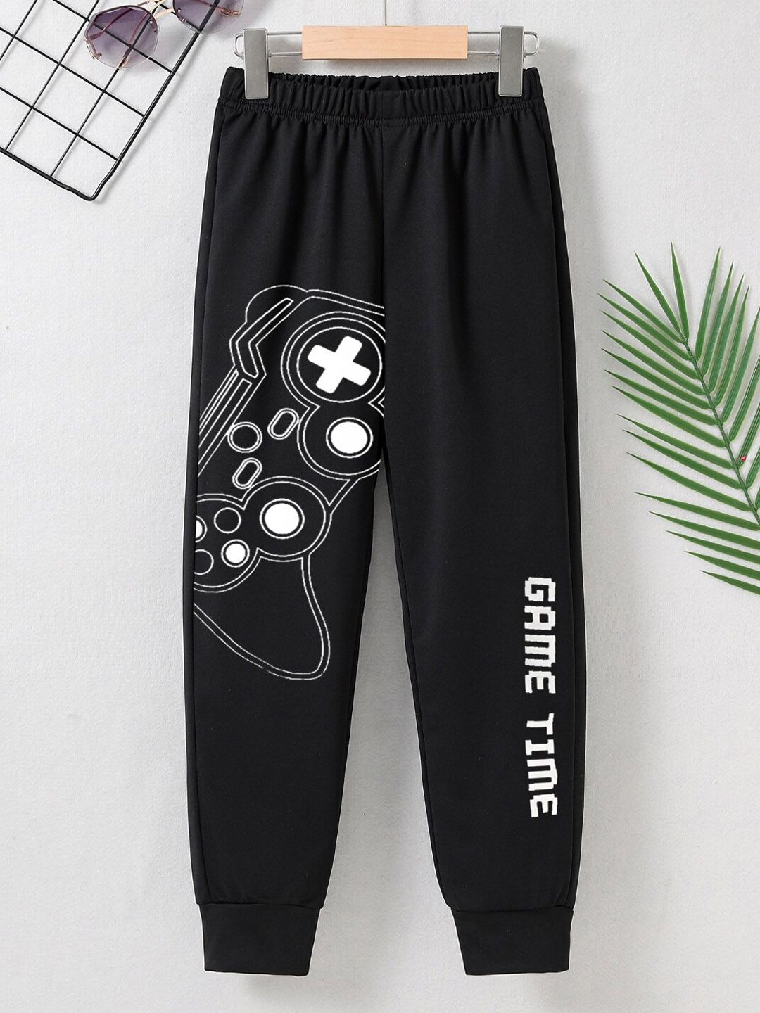 StyleCast Boys Black Graphic Printed Mid Rise Joggers