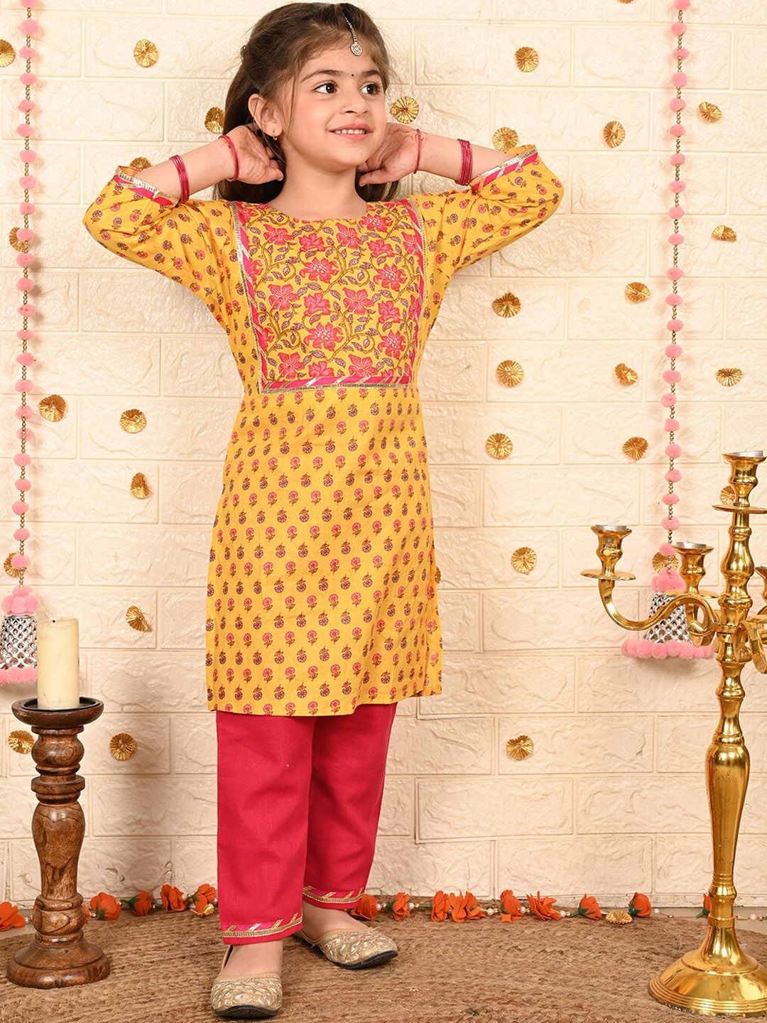 Girls Floral Printed Pure Cotton Kurta With Palazzos 5