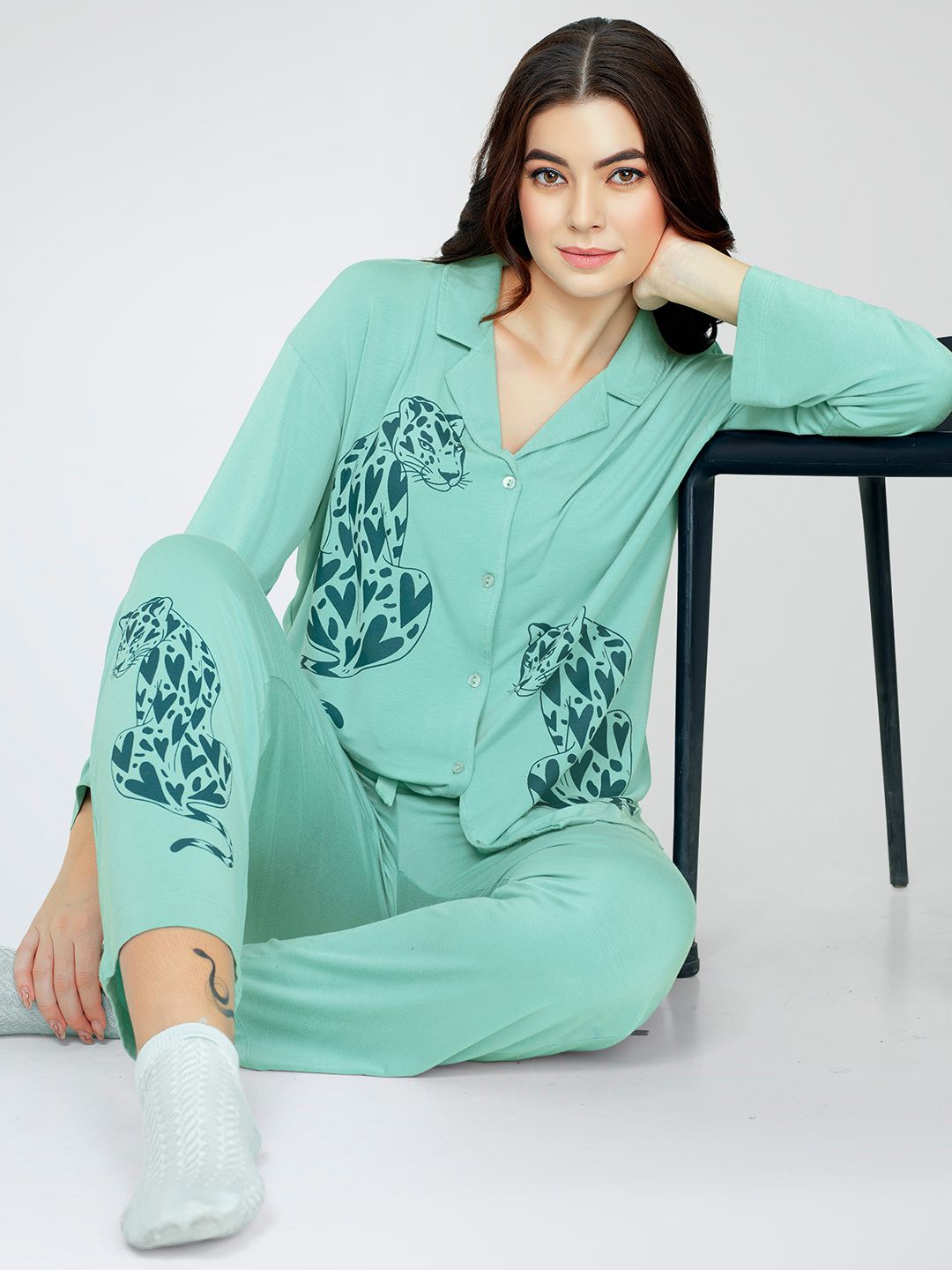 Zeyo Animal Printed Lapel Collar Long Sleeves Night Suit