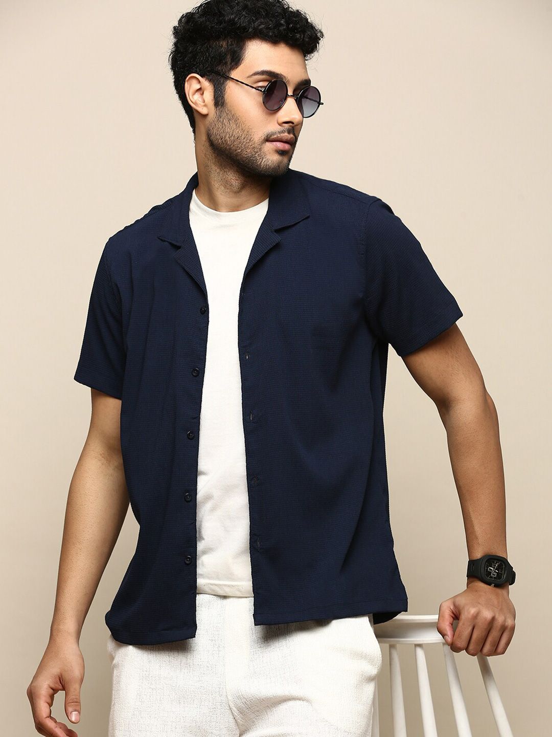 INVICTUS Club Slim Fit Textured Cuban Collar Cotton Seersucker Casual Shirt