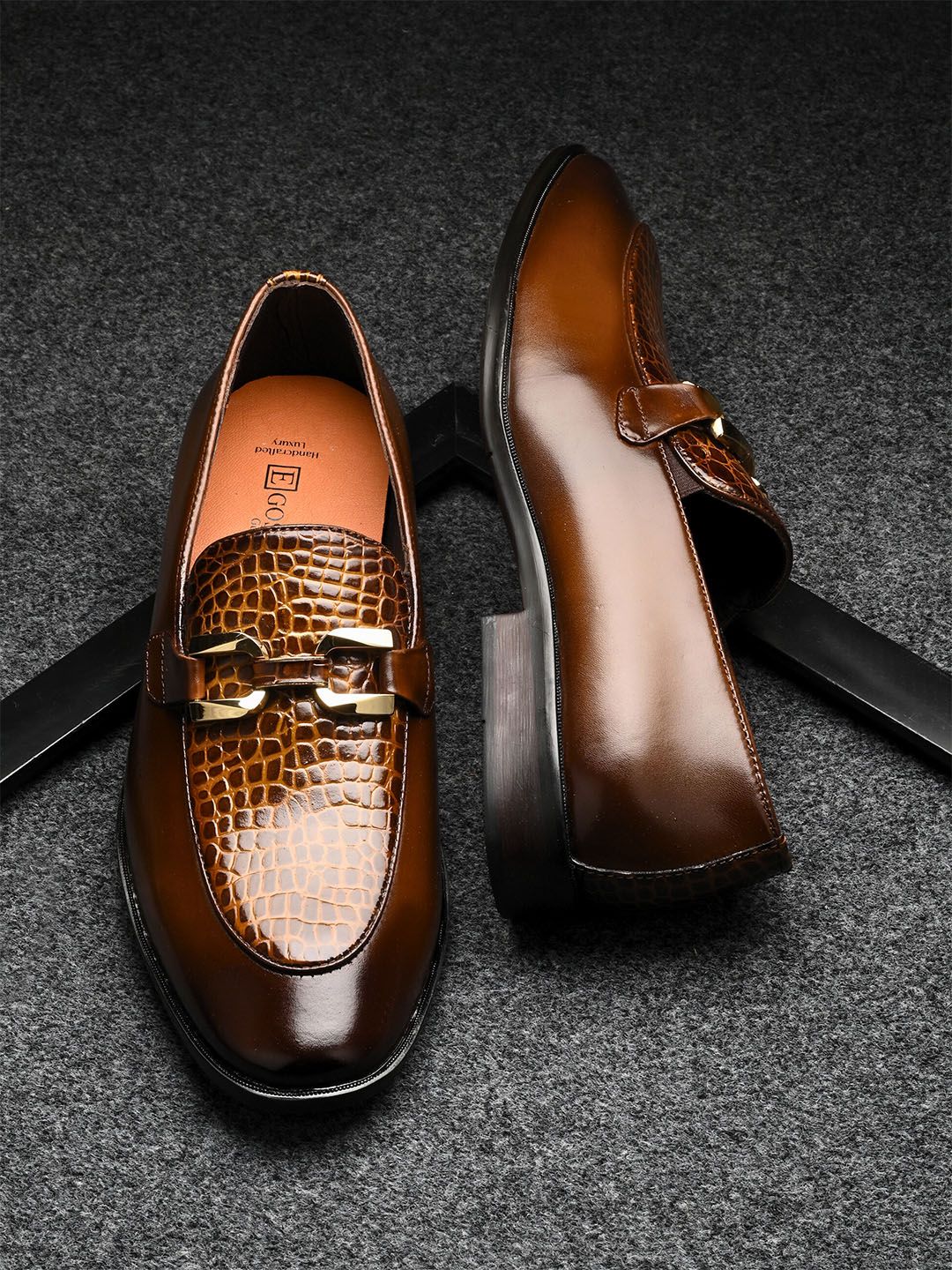 Egoss Men Textured Leather Formal Loafers