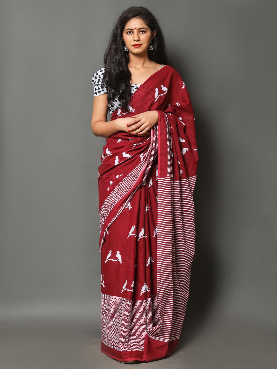 NIKHILAM Batik Block Printed Pure Cotton Mulmul Saree