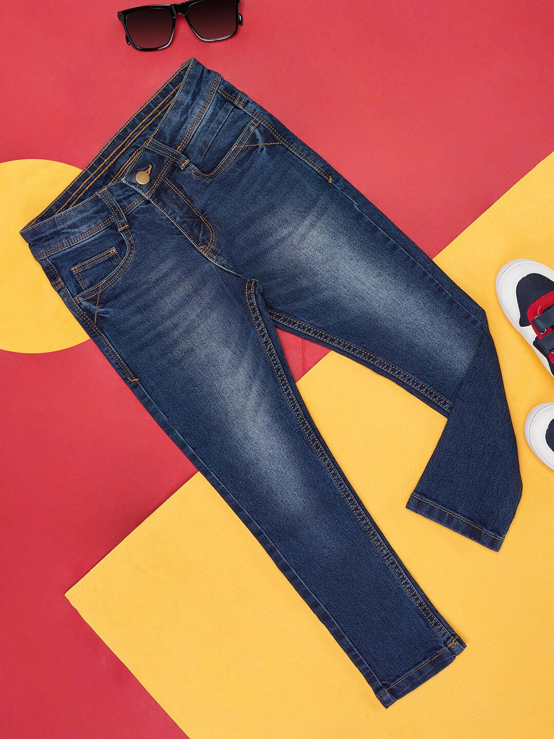 Pantaloons Junior Boys Clean Look Heavy Fade Stretchable Jeans