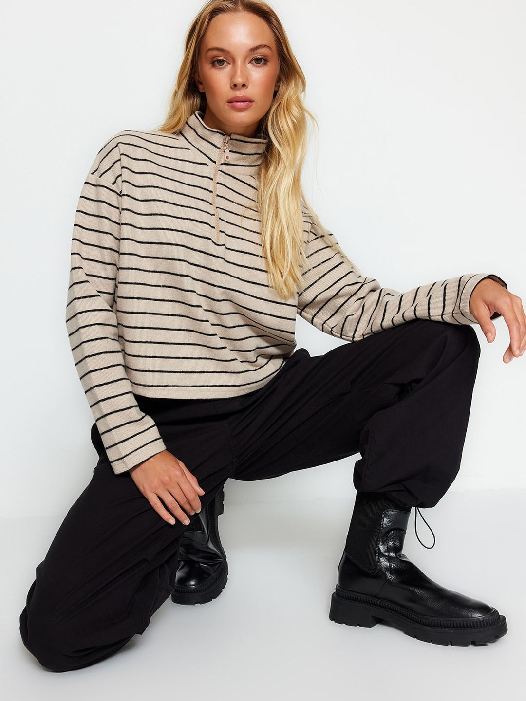 Trendyol Striped High Neck Pullover Sweatshirt