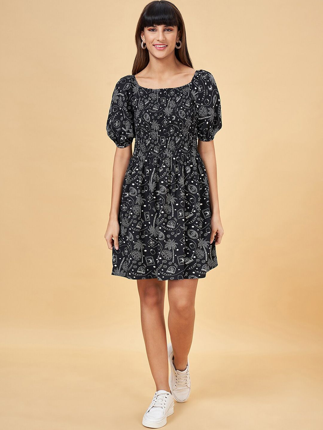 People Black Floral Printed Square Neck Puff Sleeve Smocked Fit & Flare Dress