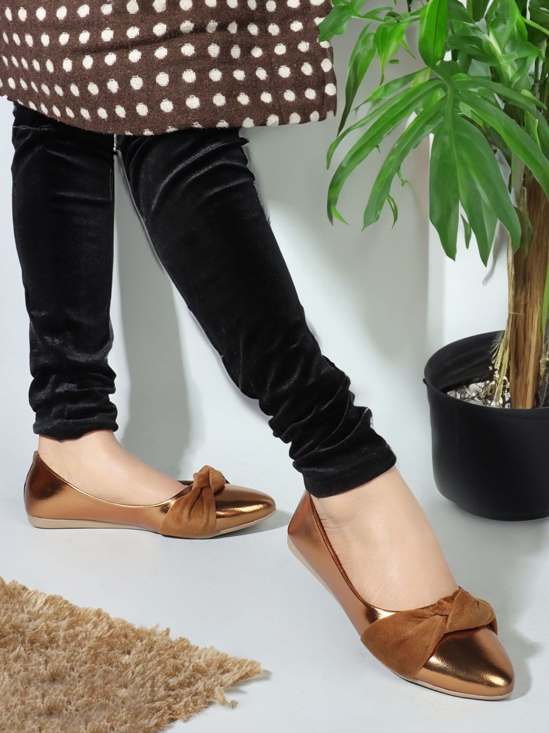 ICONICS Pointed Toe Ballerinas with Bows