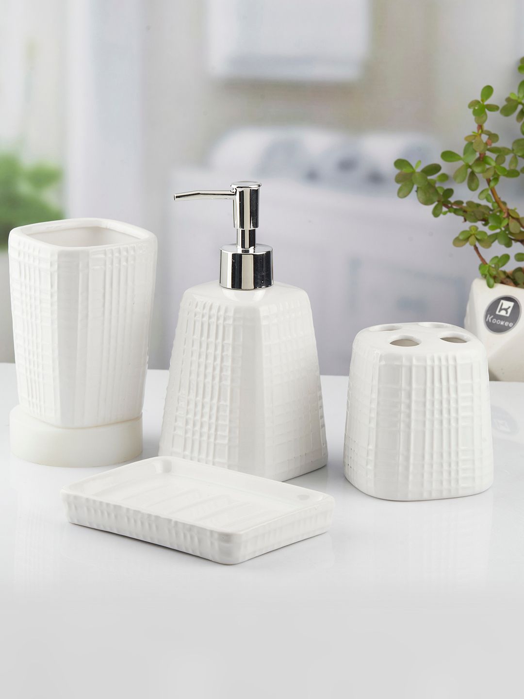 Kookee White 4 Pieces Abstract Ceramic Bath Accessories Set