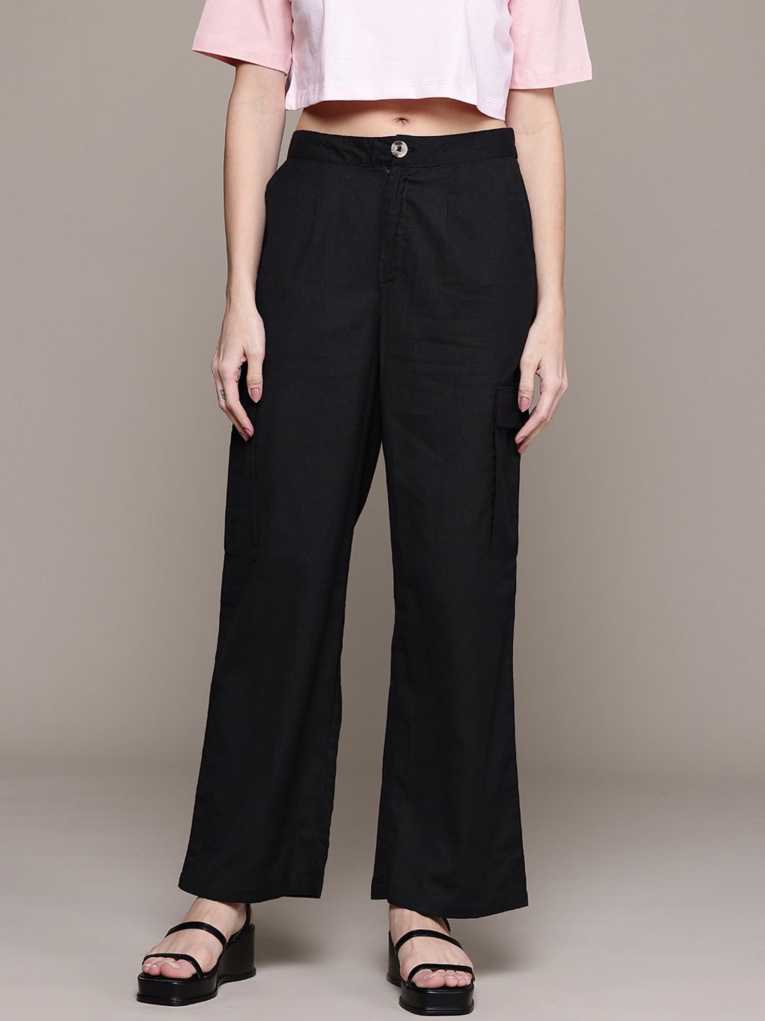 The Roadster Lifestyle Co. Women Pleated Shorts