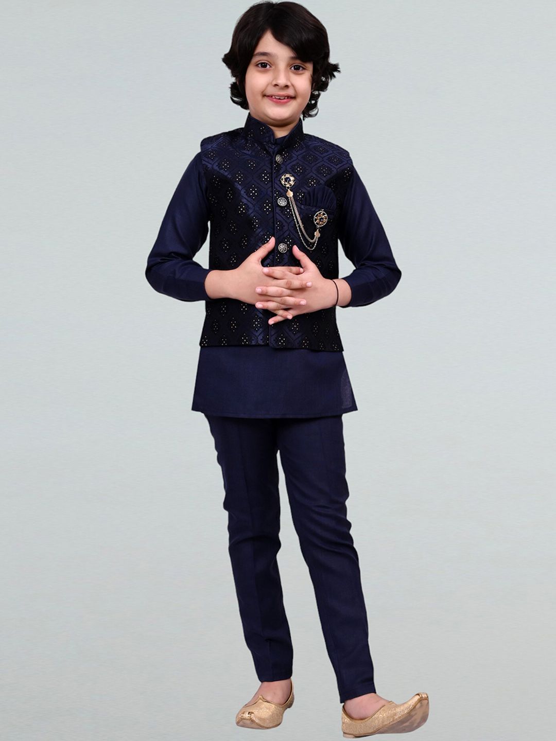 BT DEZINES Boys Mandarin Collar Regular Kurta With Trousers & Embossed Print Jacket