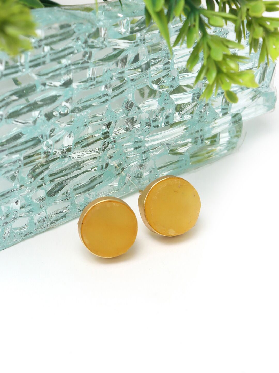 Ozanoo Gold-Plated Studs Earrings