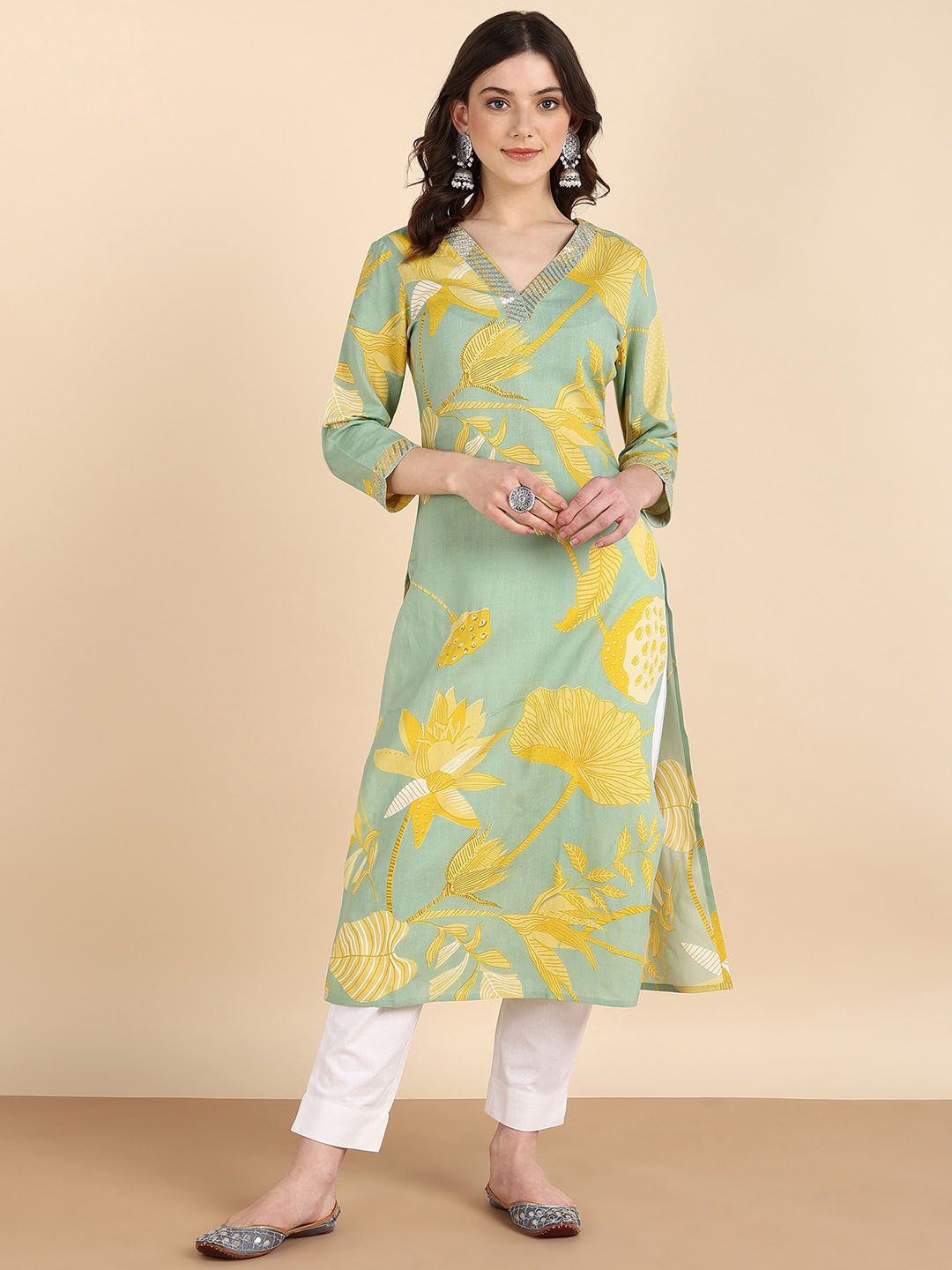 Maaesa Floral Printed Straight Rayon Kurta