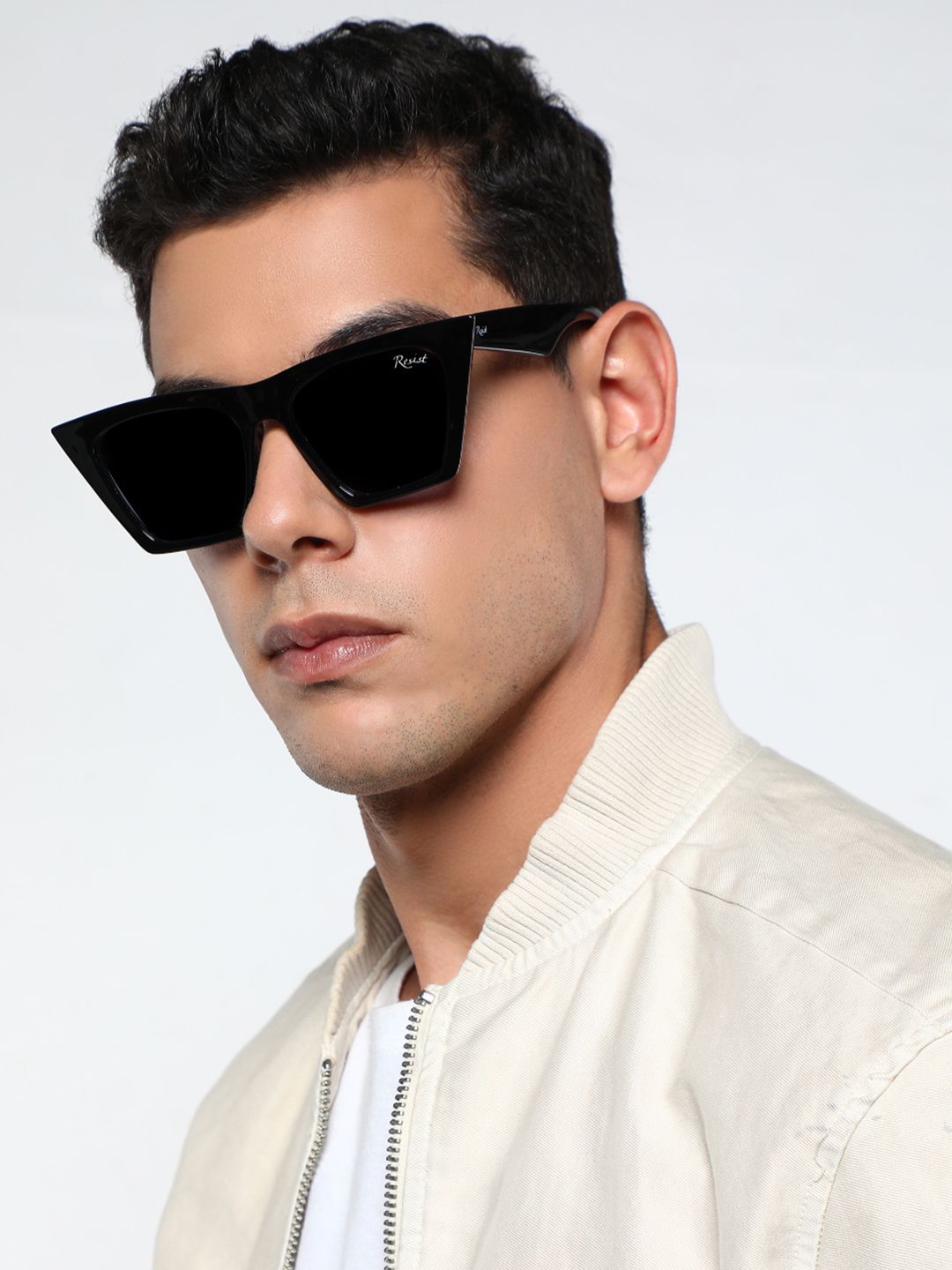 RESIST EYEWEAR UNISEX Black UV Protected Oval Sunglasses