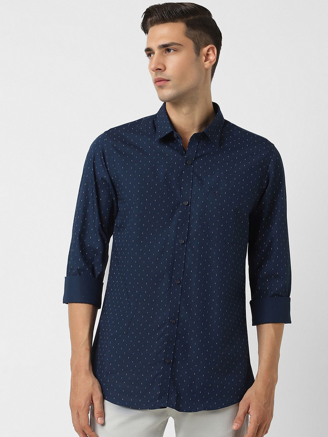 Peter England Casuals Mico Ditsy Printed Slim Fit Pure Cotton Casual Shirt