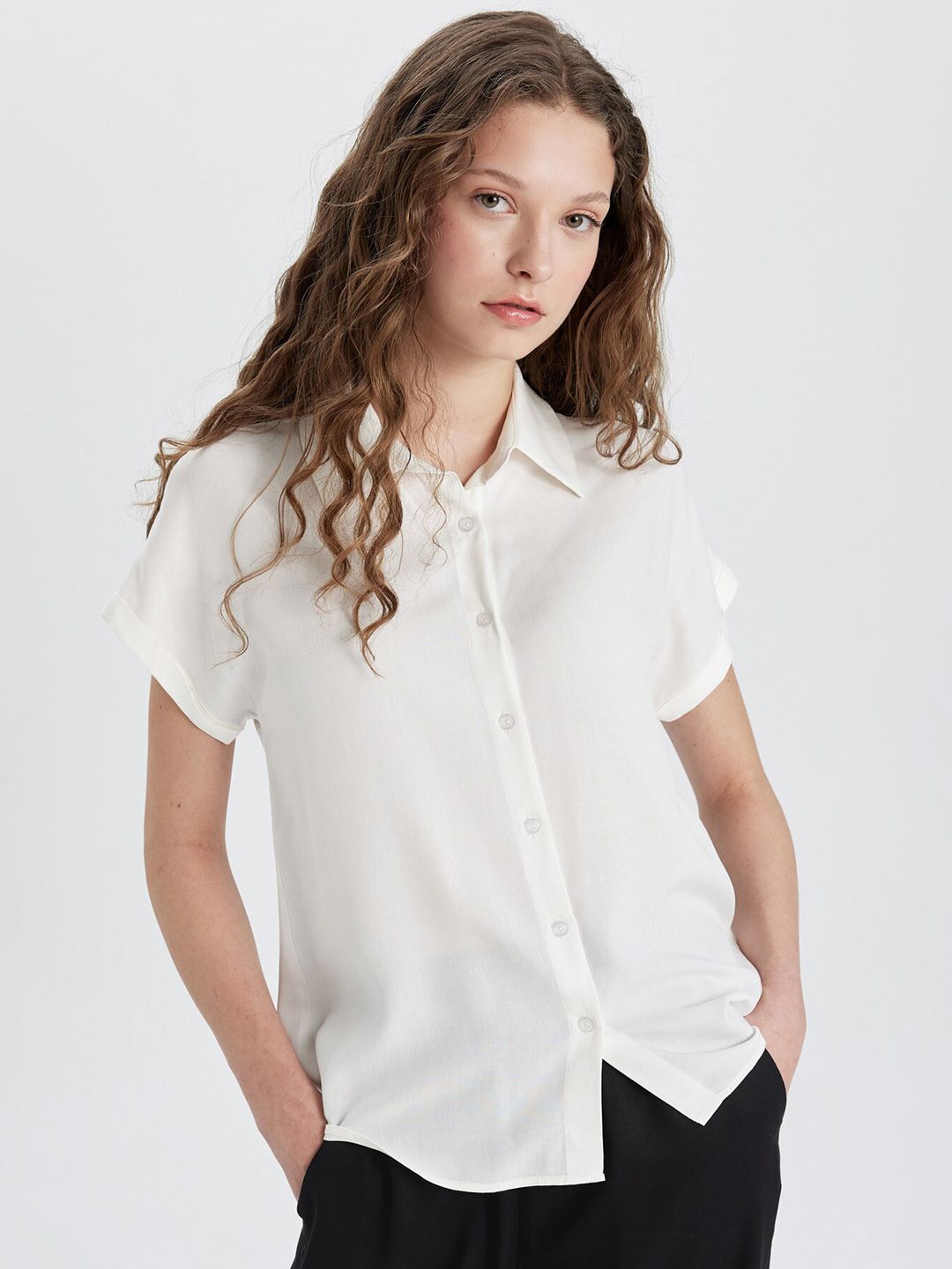 DeFacto Spread Collar Extended Sleeves Casual Shirt