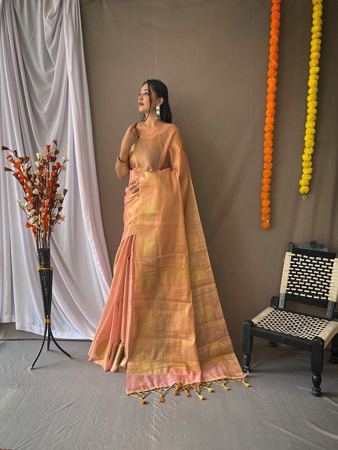 SGF11 Paisley Woven Design Zari Kanjeevaram Saree