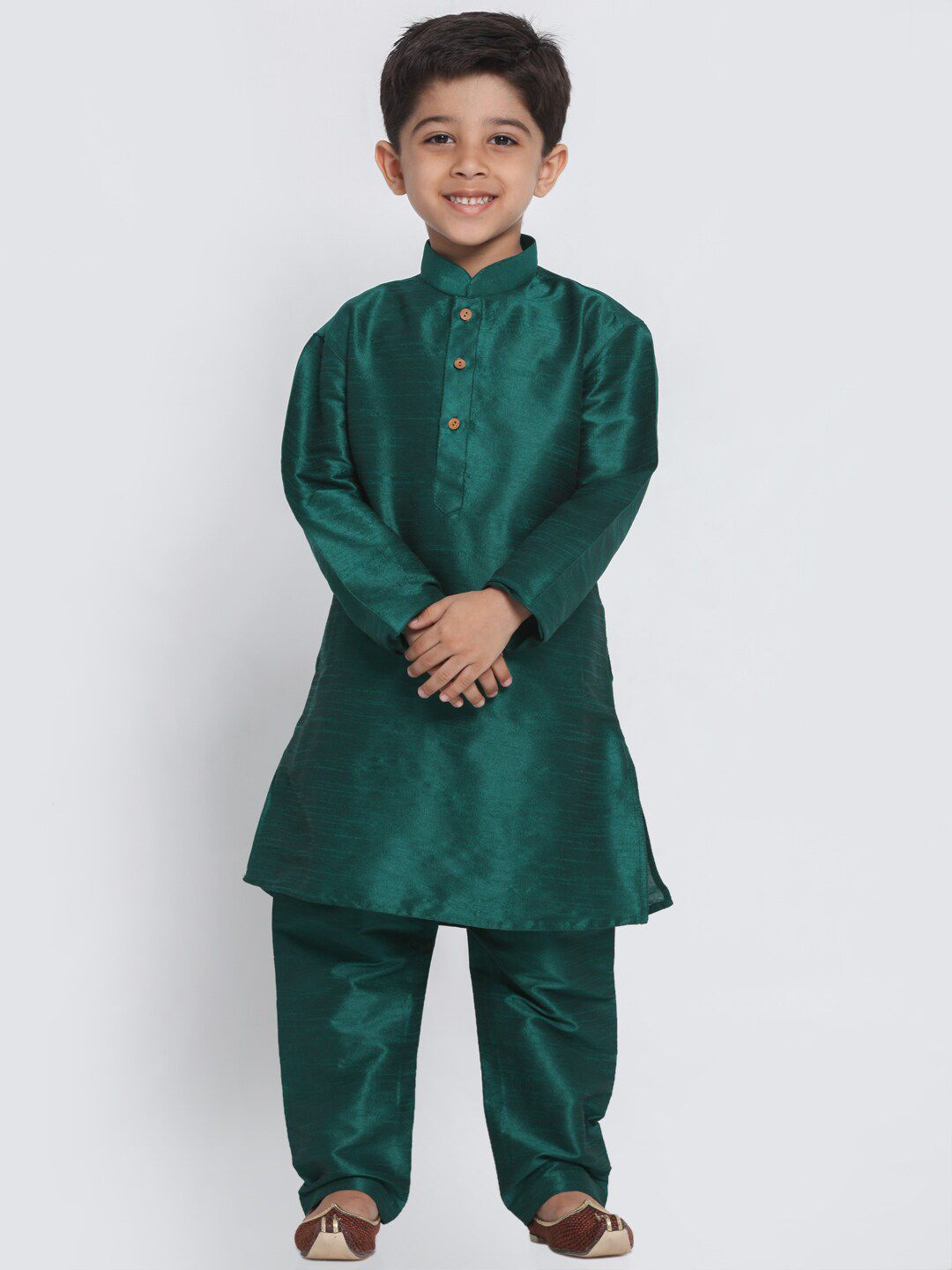 VASTRAMAY Boys Mandarin Collar Regular Dupion Silk Kurta with Pyjamas