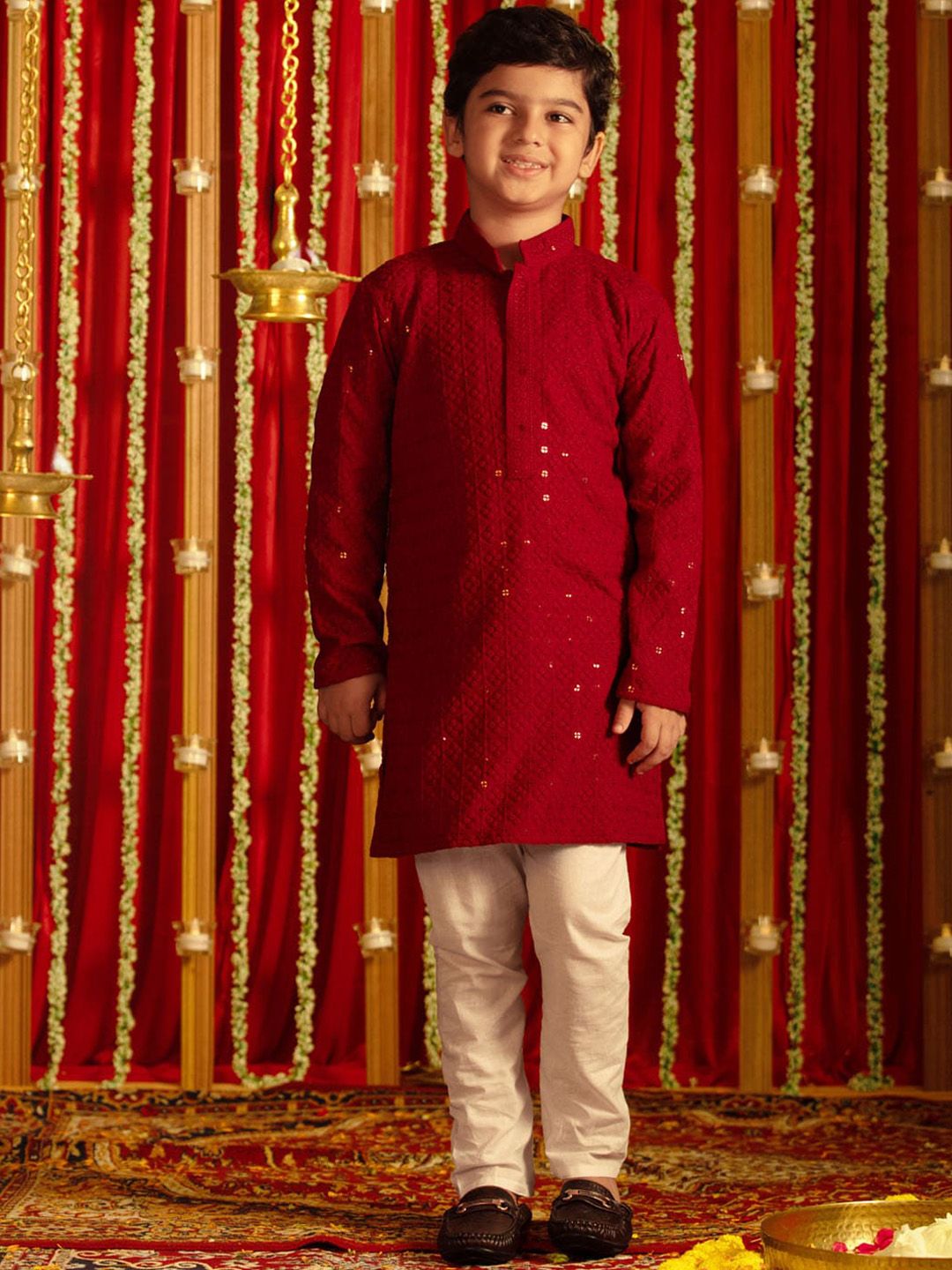 VASTRAMAY Boys Ethnic Motifs Embroidered Mirror Work Kurta with Pyjamas