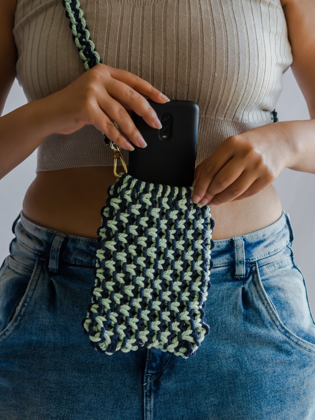DECORDILL Self Design Knotted Crossbody Mobile Bag