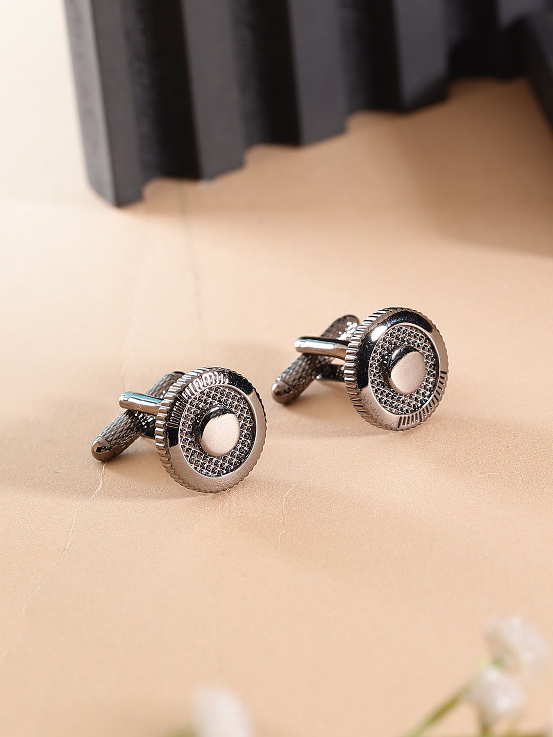 Alvaro Castagnino Textured Round Cufflinks