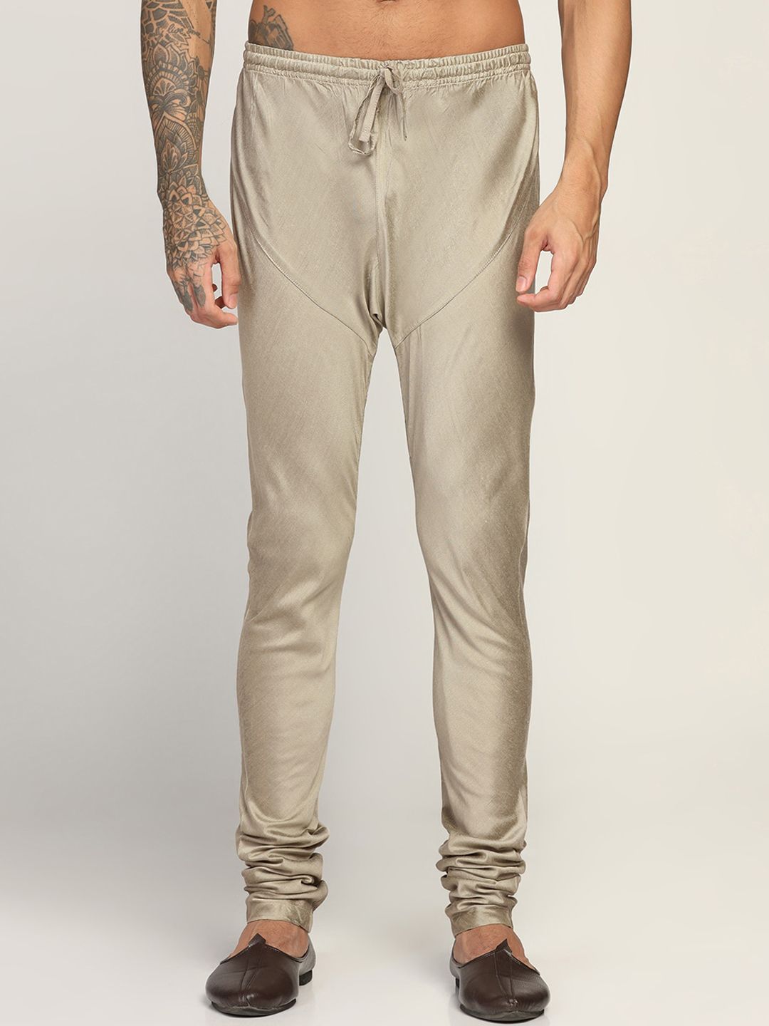 KISAH Men Straight-Fit Churidar