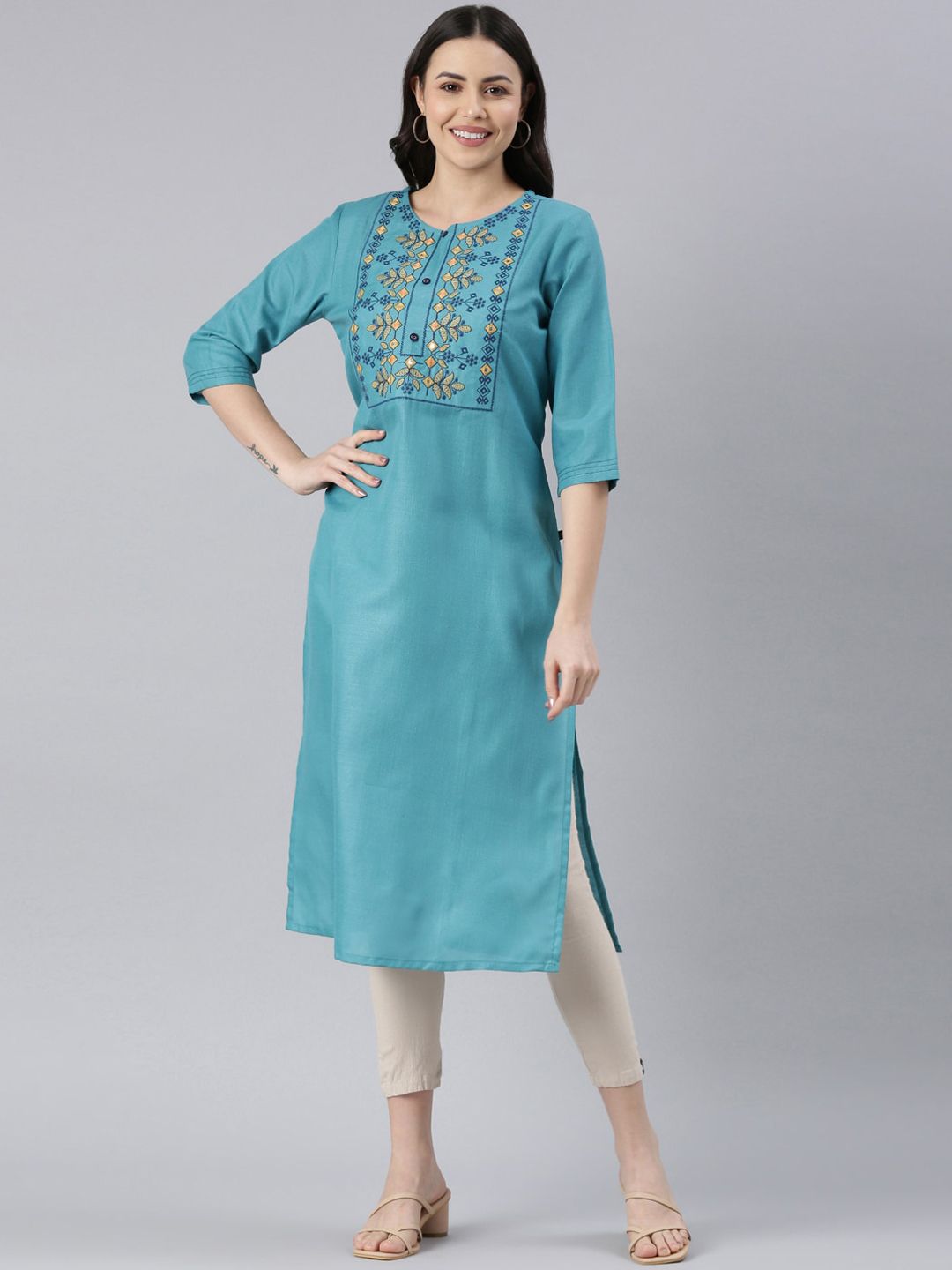 Samhitas Yoke Design Thread Work Kurta