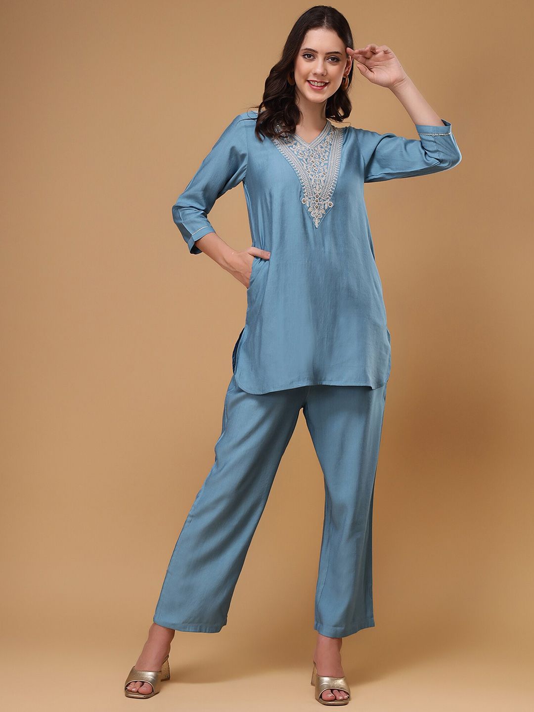 Buy Bani Women Ethnic Motifs Embroidered Tunic & Trouser Co Ord Set -  - Apparel for Women
