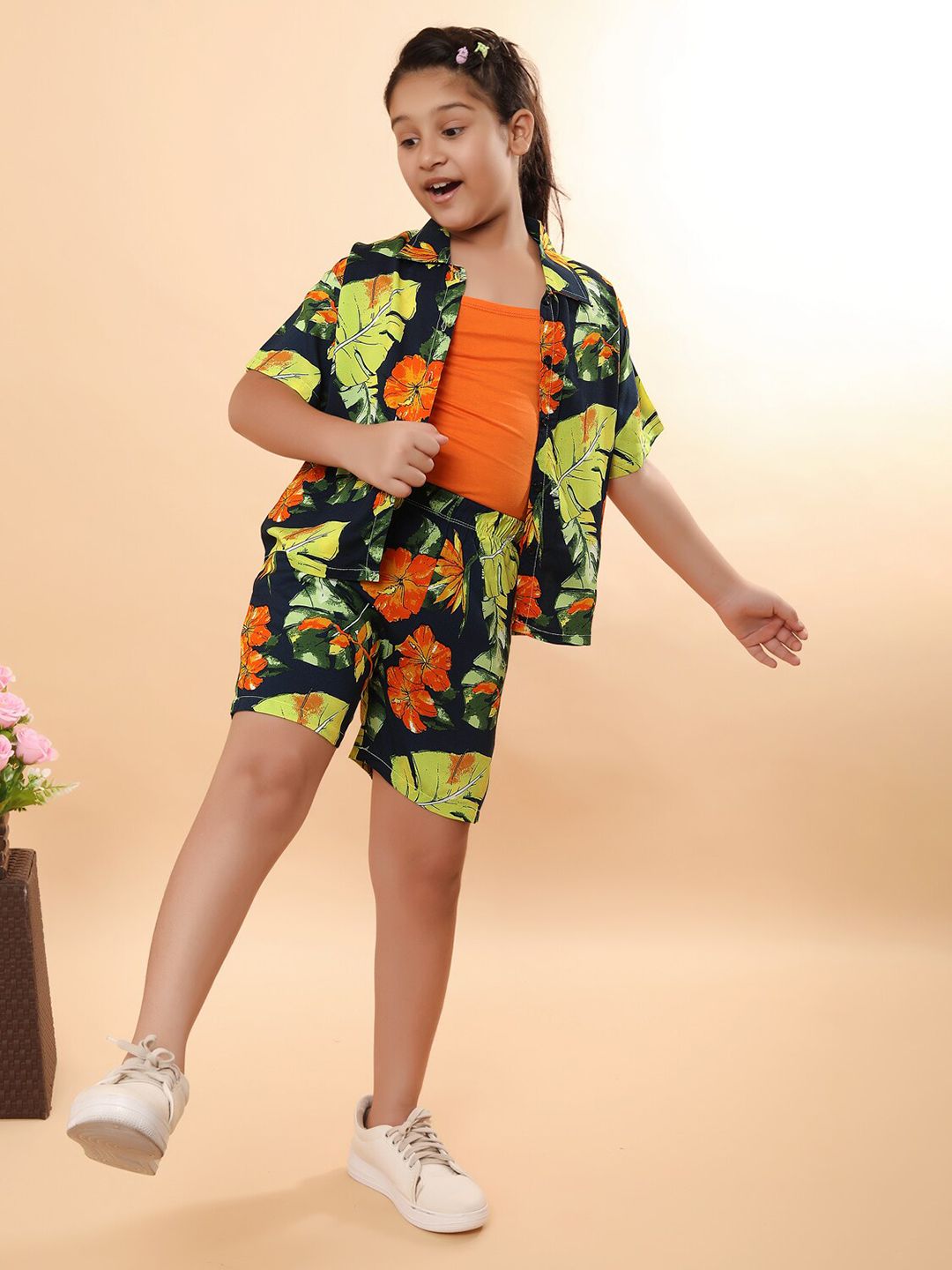 Ninos Dreams Girls Blue 3 Pieces Printed Short Sleeves Shirt with Shorts Rayon Clothing Set
