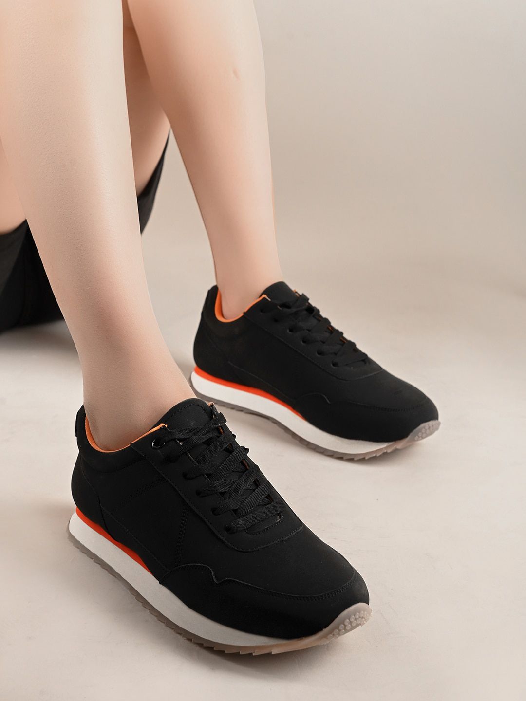 Lavie Women Round Toe Lightweight Sneakers