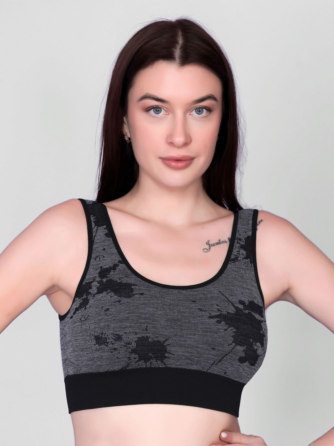 Spiaty Abstract Printed Full Coverage Lightly Padded Workout Bra With All Day Comfort