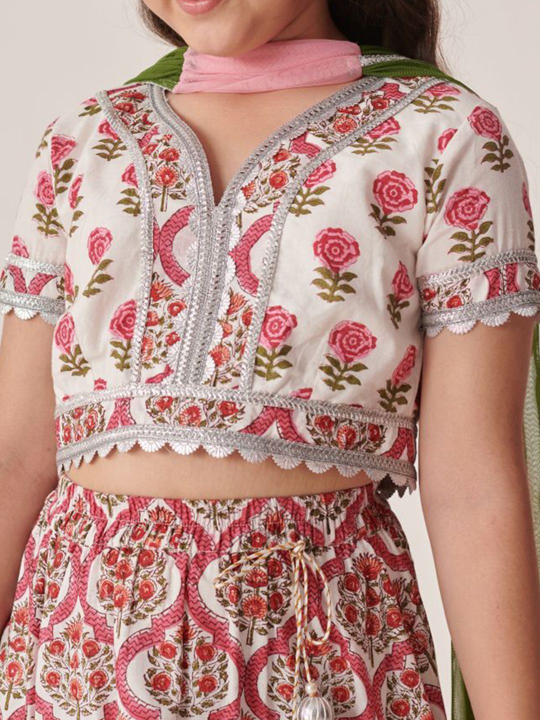 Girls Ethnic White Floral Printed Cotton Lehenga Choli Set With Dupatta 2
